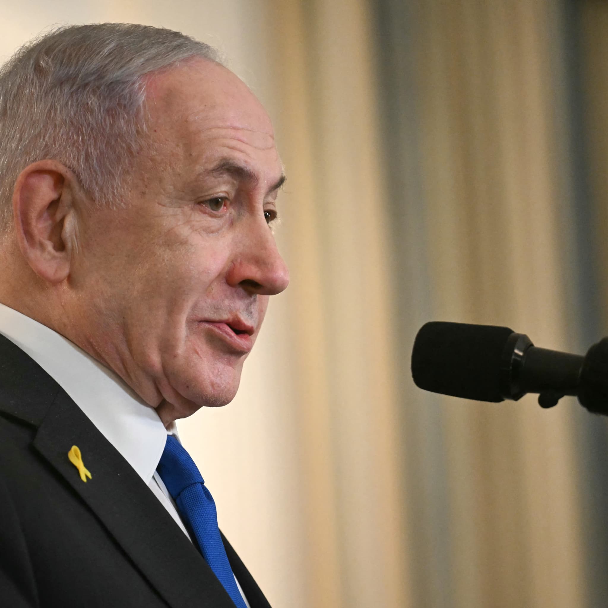 Benjamin Netanyahu ordonne à l'armée israélienne de "mener immédiatement  des frappes puissantes" dans la bande de Gaza