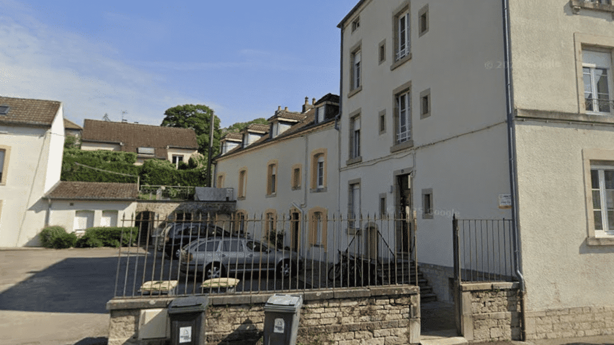 Elle avait tué son ex-conjoint avec un couteau : une sexagénaire jugée par  la cour d'assises de Haute-Saône