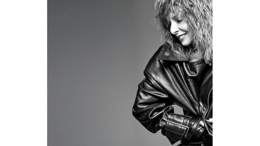 C'est à qui le tour » : Mylène Farmer dévoile un extrait de son prochain  album