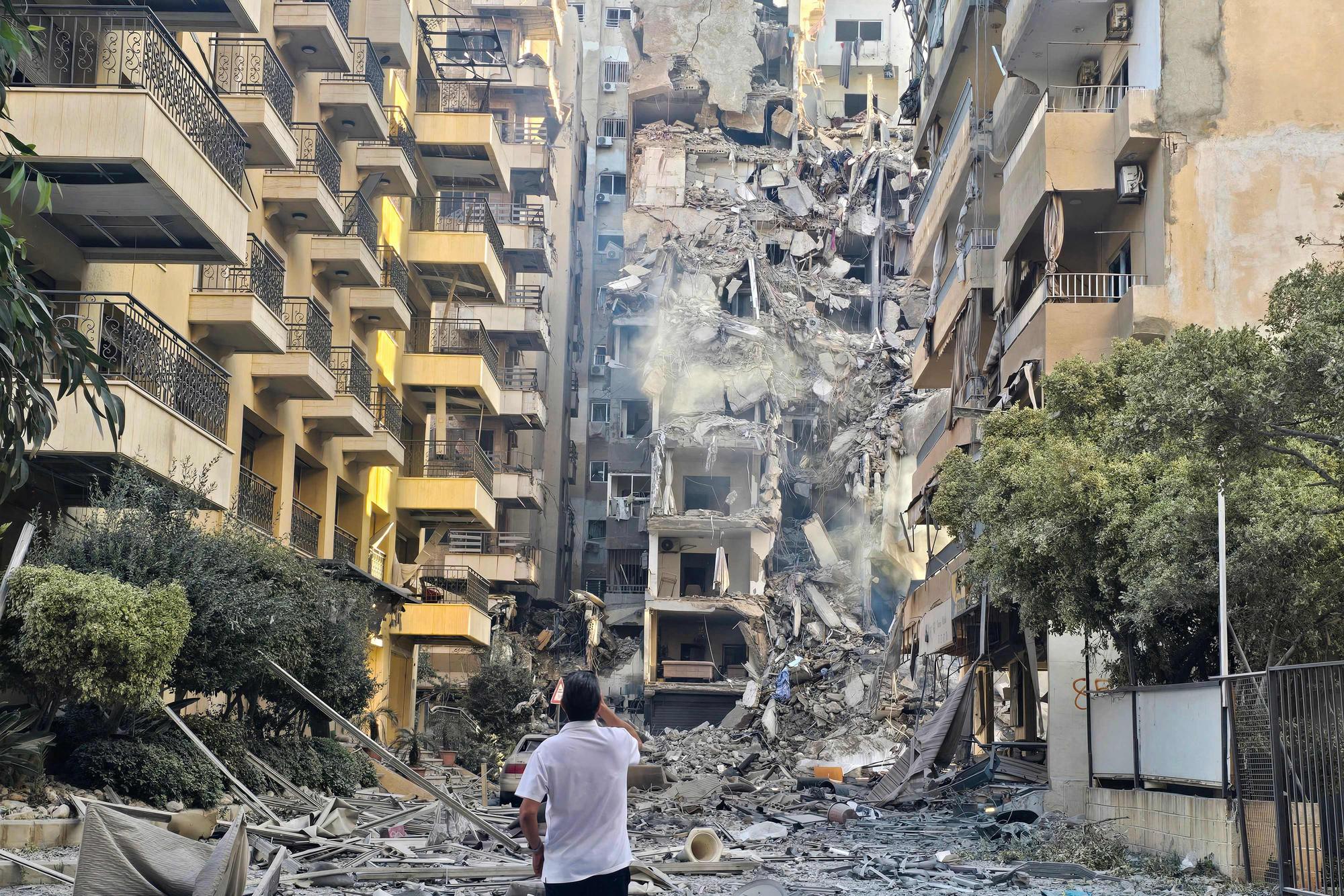 EN DIRECT, guerre au Moyen-Orient : Israël bombarde la ville de Tyr après  avoir déclaré « zone de combat » une vaste partie du sud du Liban