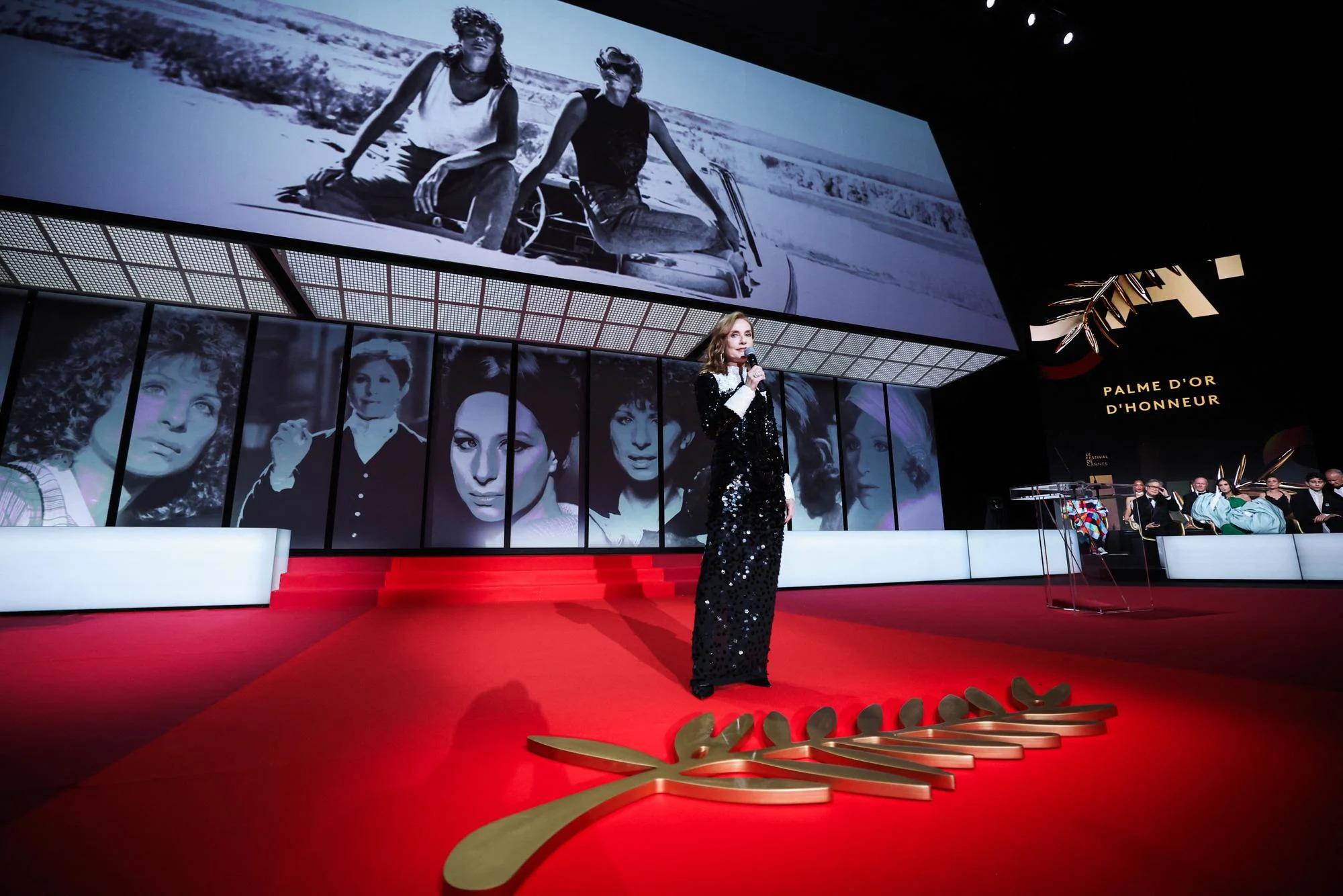 Au Festival de Cannes 2026, le discours féministe d'Isabelle Huppert pour  Barbra Streisand - Yahoo Actualités France