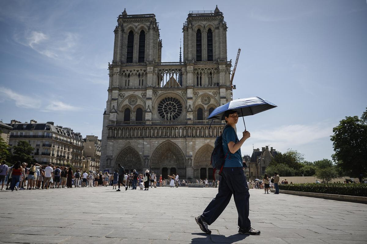 Jusqu'à 240 milliards de dollars de pertes en France» : comment les vagues  de chaleur menacent les économies européennes