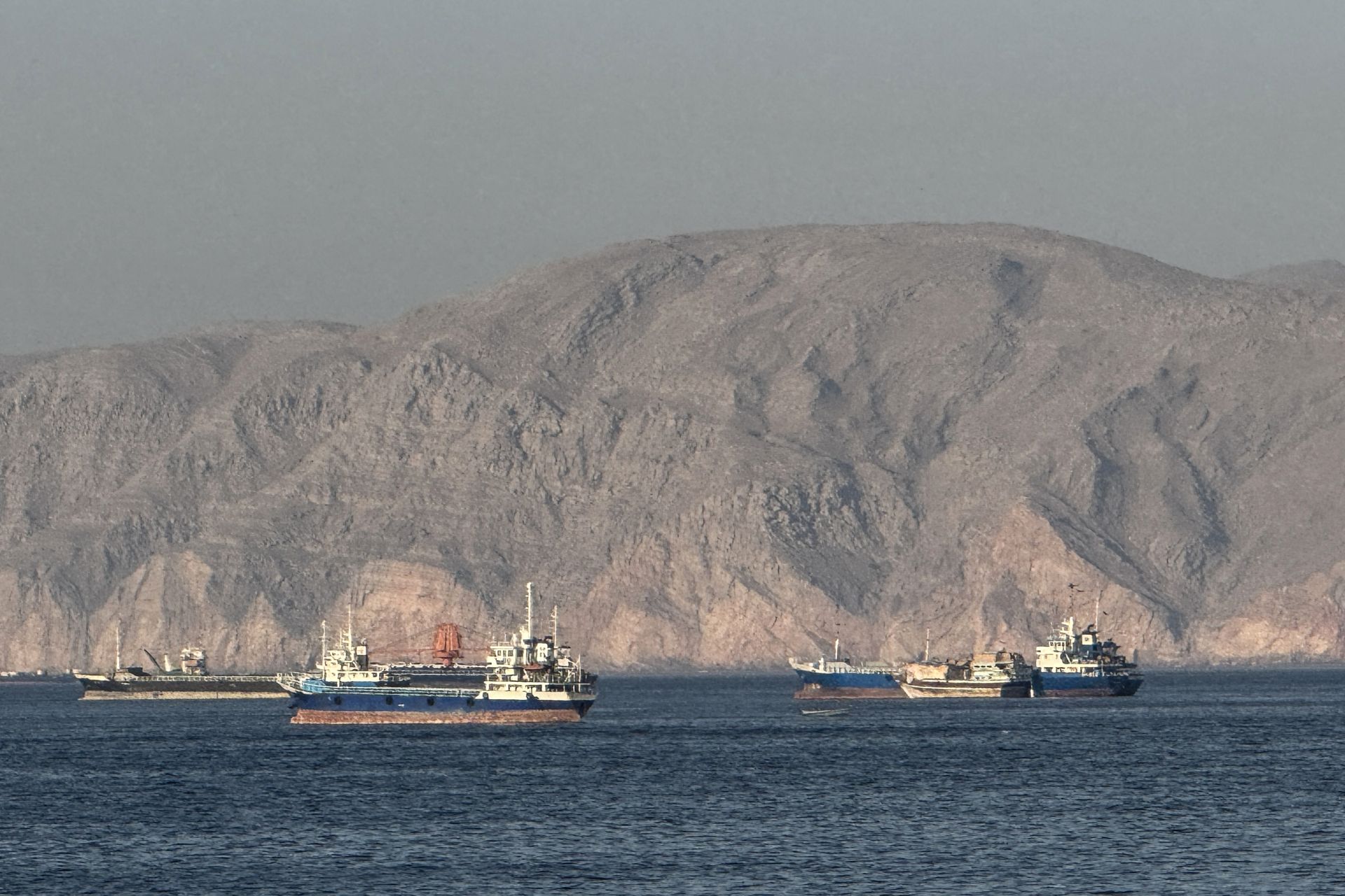 Washington menace de sanctionner Oman s'il coopère avec Téhéran dans le détroit  d'Ormuz