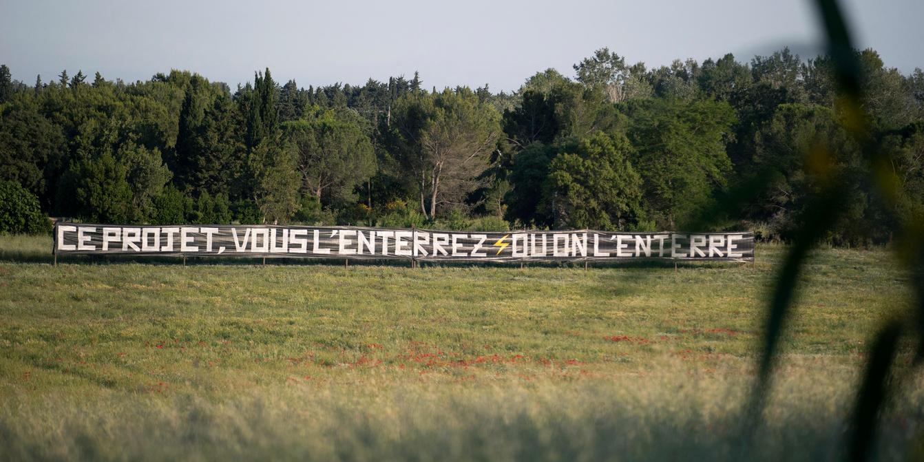 Ligne aérienne à très haute tension en Camargue : des ONG appellent l'Etat  à l'abandon du projet