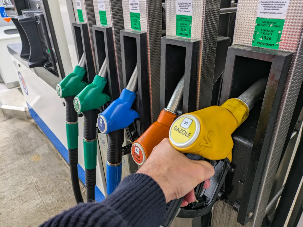 Une quinzaine de millions d'euros déjà décaissés et 60 millions d'euros "en  cours d'instruction": 9.000 entreprises ont demandé des "prêts flash  carburant" à Bpifrance