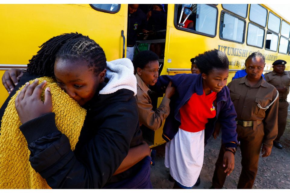Horreur dans un pensionnat pour filles au Kenya : au moins 16 morts dans  l'incendie d'un dortoir
