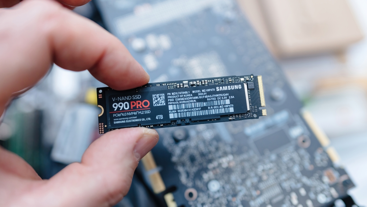Votre SSD vous trahit : Google et Apple alertés sur une nouvelle attaque  indétectable qui vise tous les navigateurs - Les Numériques