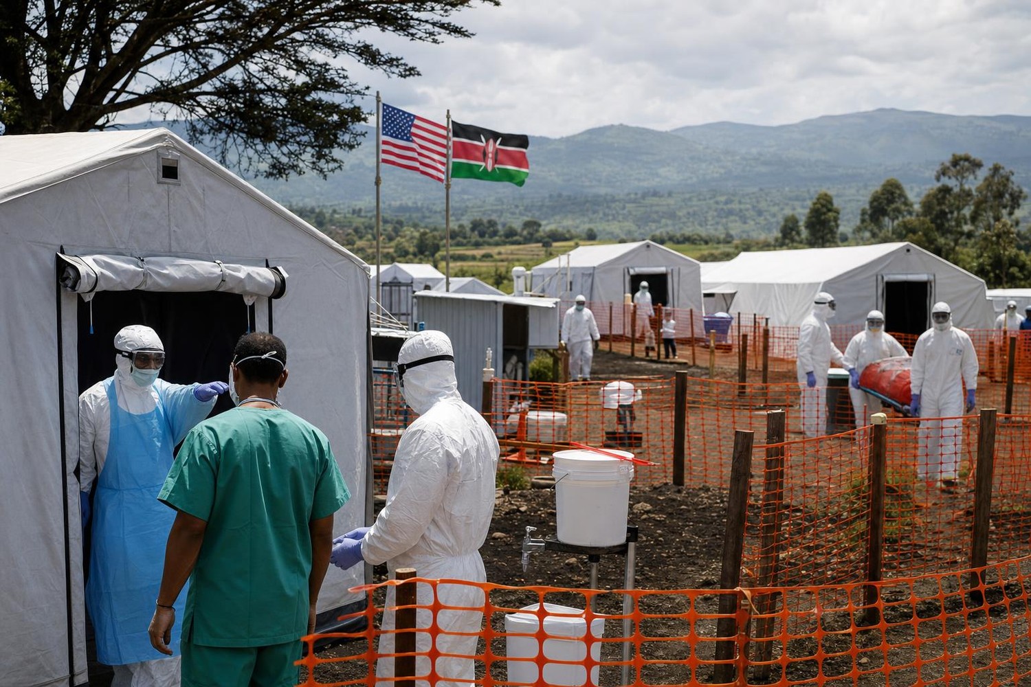 En pleine flambée d'Ebola, les États-Unis construisent au Kenya ce  mystérieux centre de quarantaine pour Américains - Homéopathie et médecines  complémentaires à la une