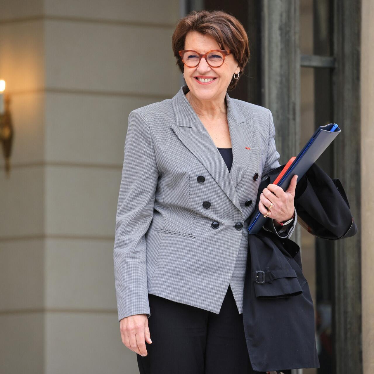 La présence de la ministre Annie Genevard au déjeuner du think tank de Vincent  Bolloré fait polémique - RFI