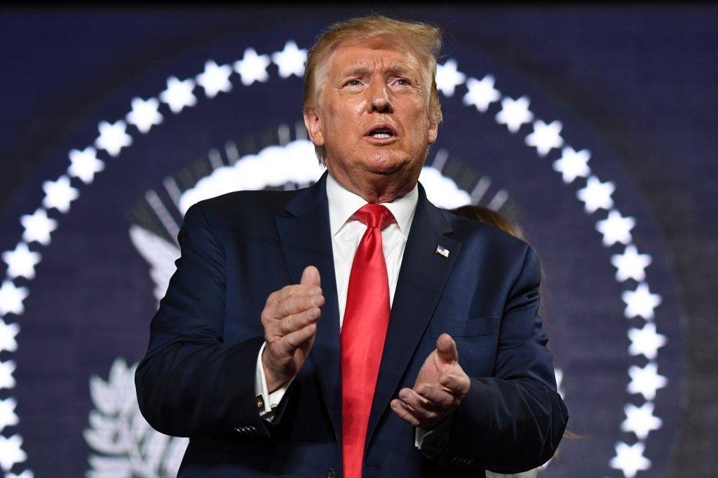 Un tribunal suspend le gel de milliards de dollars d'aides fédérales  décrété par Donald Trump | Atlantico.fr