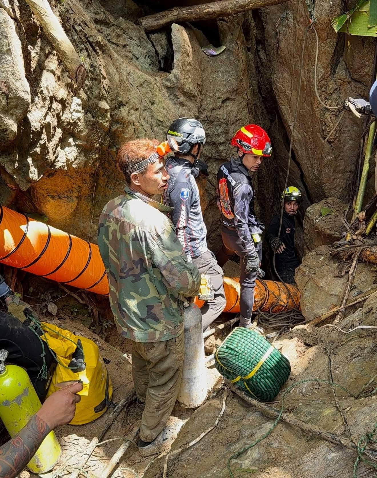 Nous ne savons pas s'ils sont encore vivants » : au Laos, sept personnes  piégées depuis cinq jours dans une grotte inondée