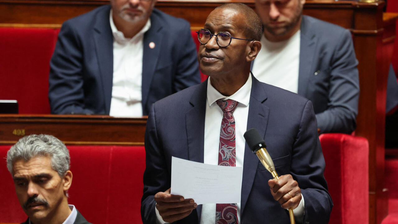 Les députés français abrogent le Code noir, 178 ans après l'abolition de  l'esclavage - France 24