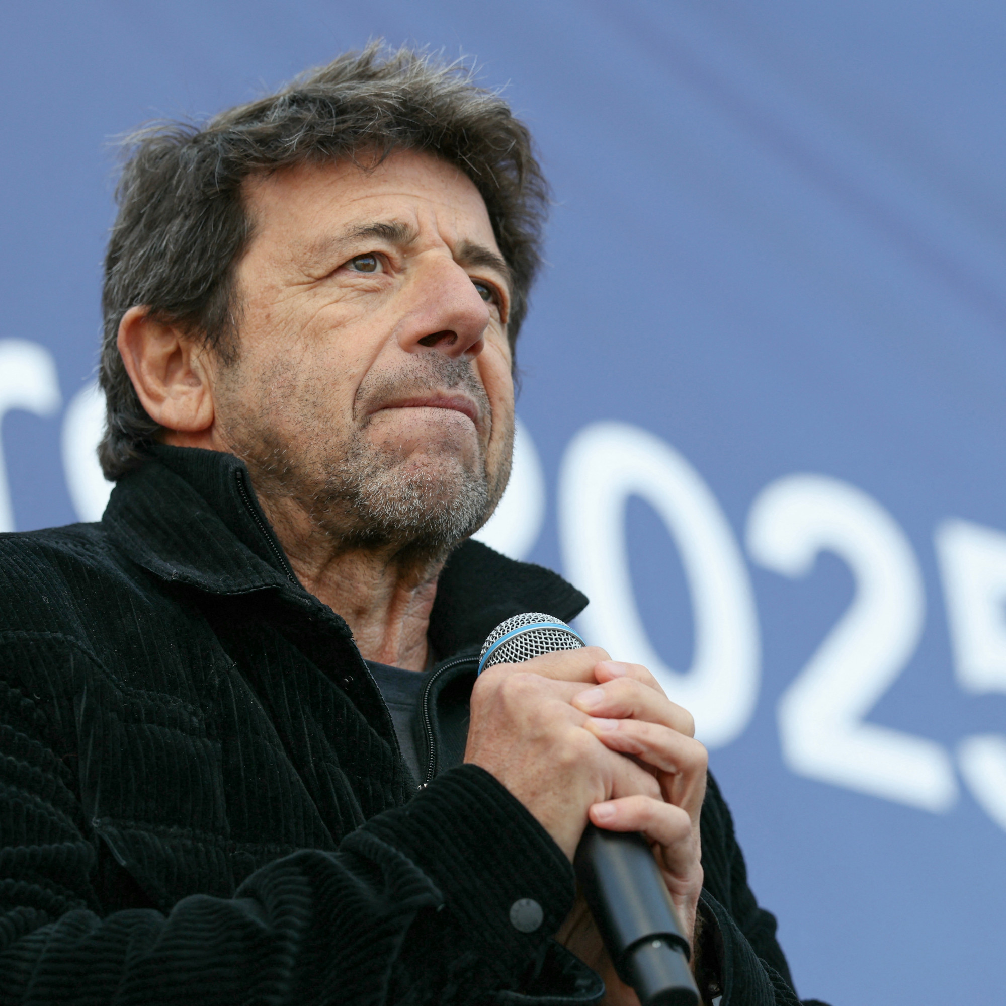 INFO RTL - Affaire Patrick Bruel : le chanteur annule sa tournée des  festivals cet été
