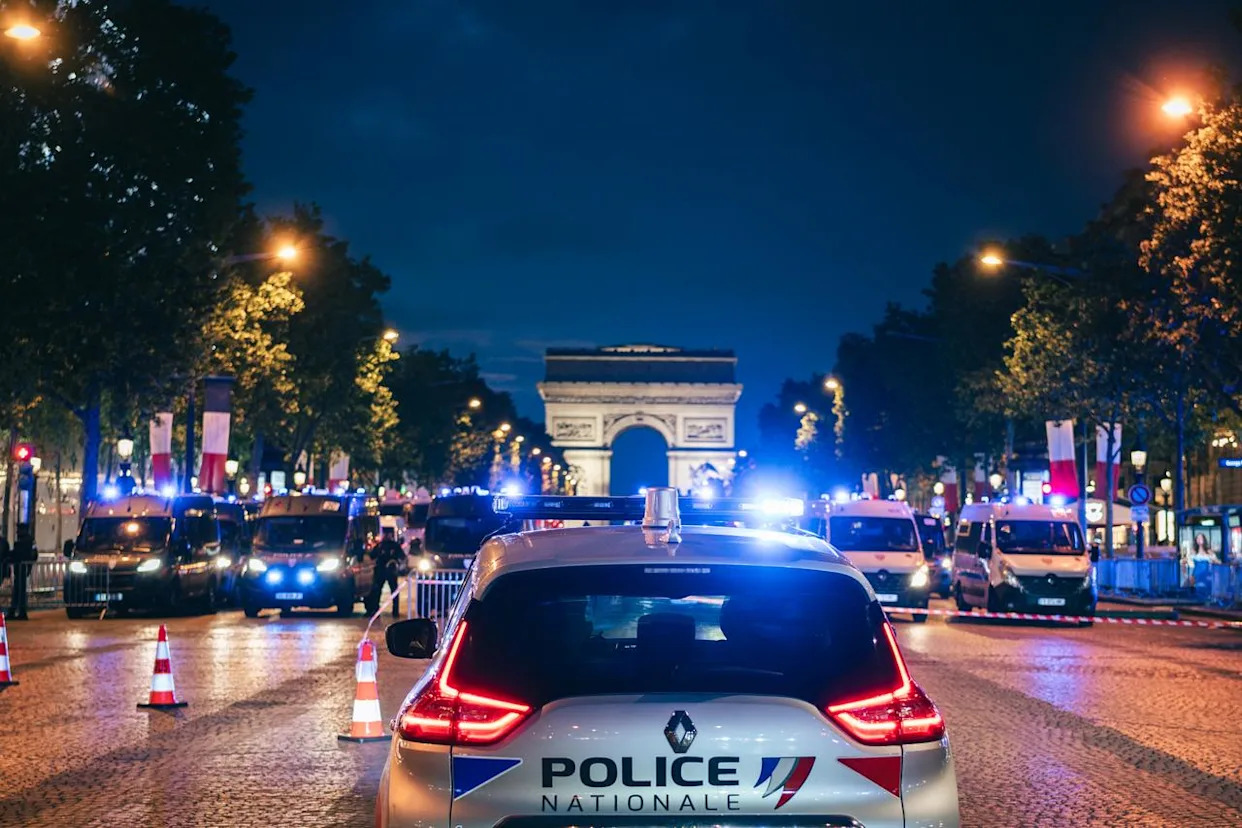 Ligue des Champions, Aya Nakamura, Damso… Comment la préfecture de police  de Paris se prépare à la soirée de samedi - Yahoo Actualités France