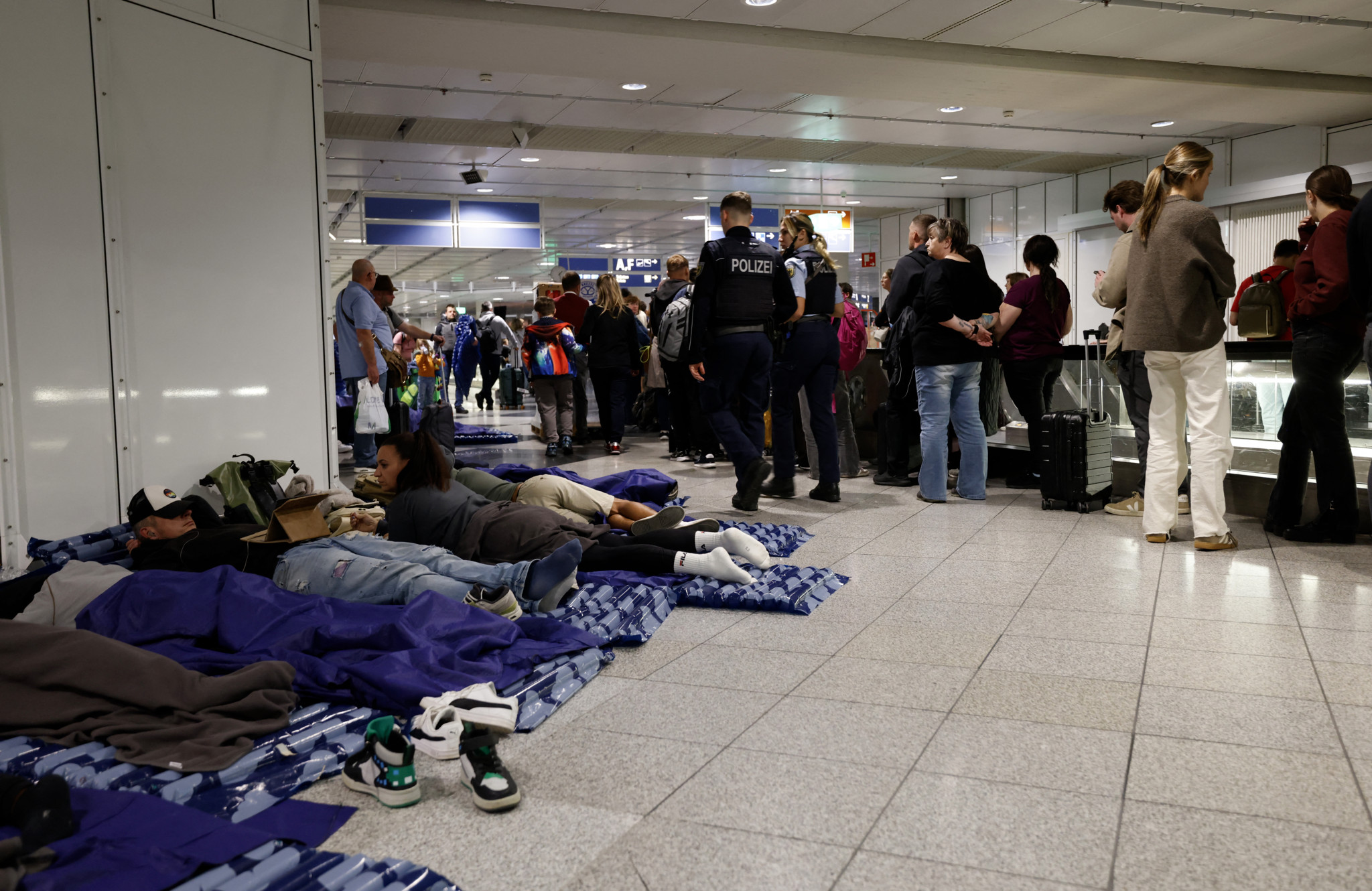 Alertes aux drones: l'aéroport de Munich reprend ses vols