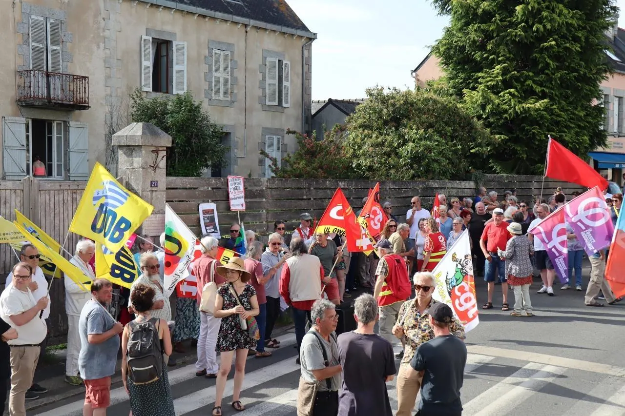 Le préfet interdit la manifestation d'opposition au « banquet breton » du  Rassemblement - Lannion-Perros.maville.com