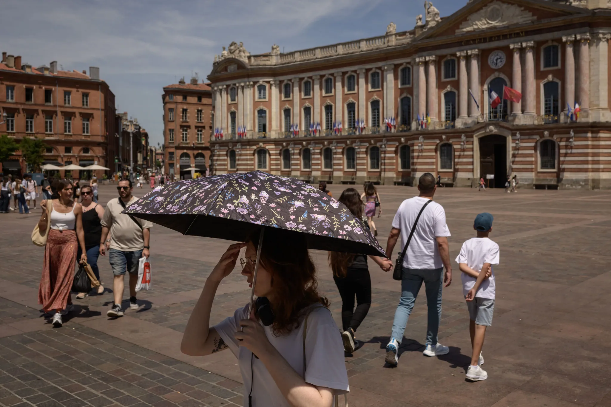 Canicule : la publication d'une campagne de Santé publique France retardée  par Matignon, selon des syndicats | France Inter