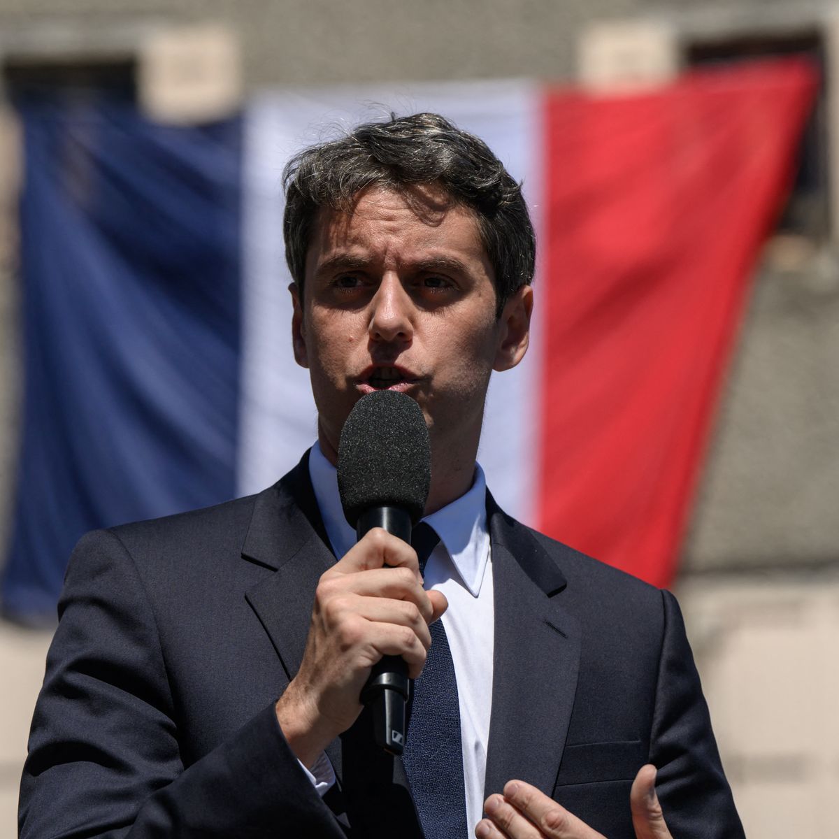 J'aime passionnément la France et j'aime profondément les Français" : Gabriel  Attal se déclare candidat à l'élection présidentielle de 2027 – franceinfo