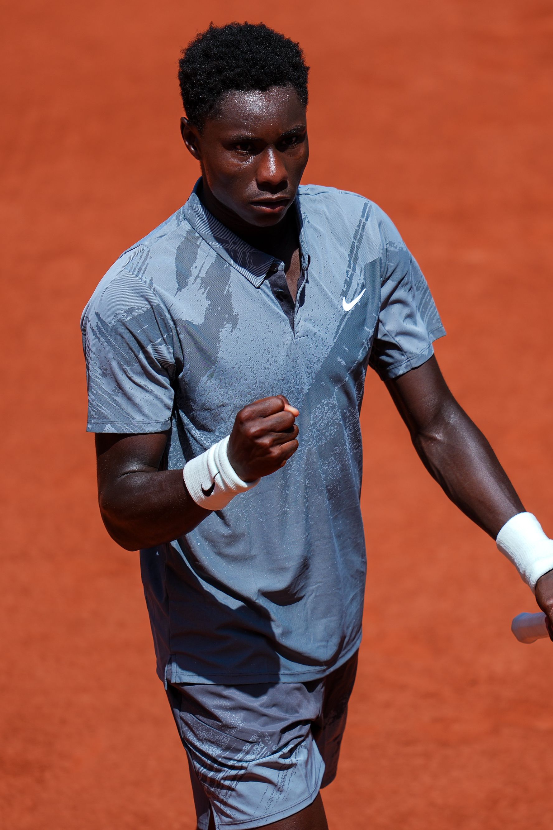 Moïse Kouame intrigue Roland-Garros avec cette montre française dont vous  n'avez jamais entendu parler | Vogue France