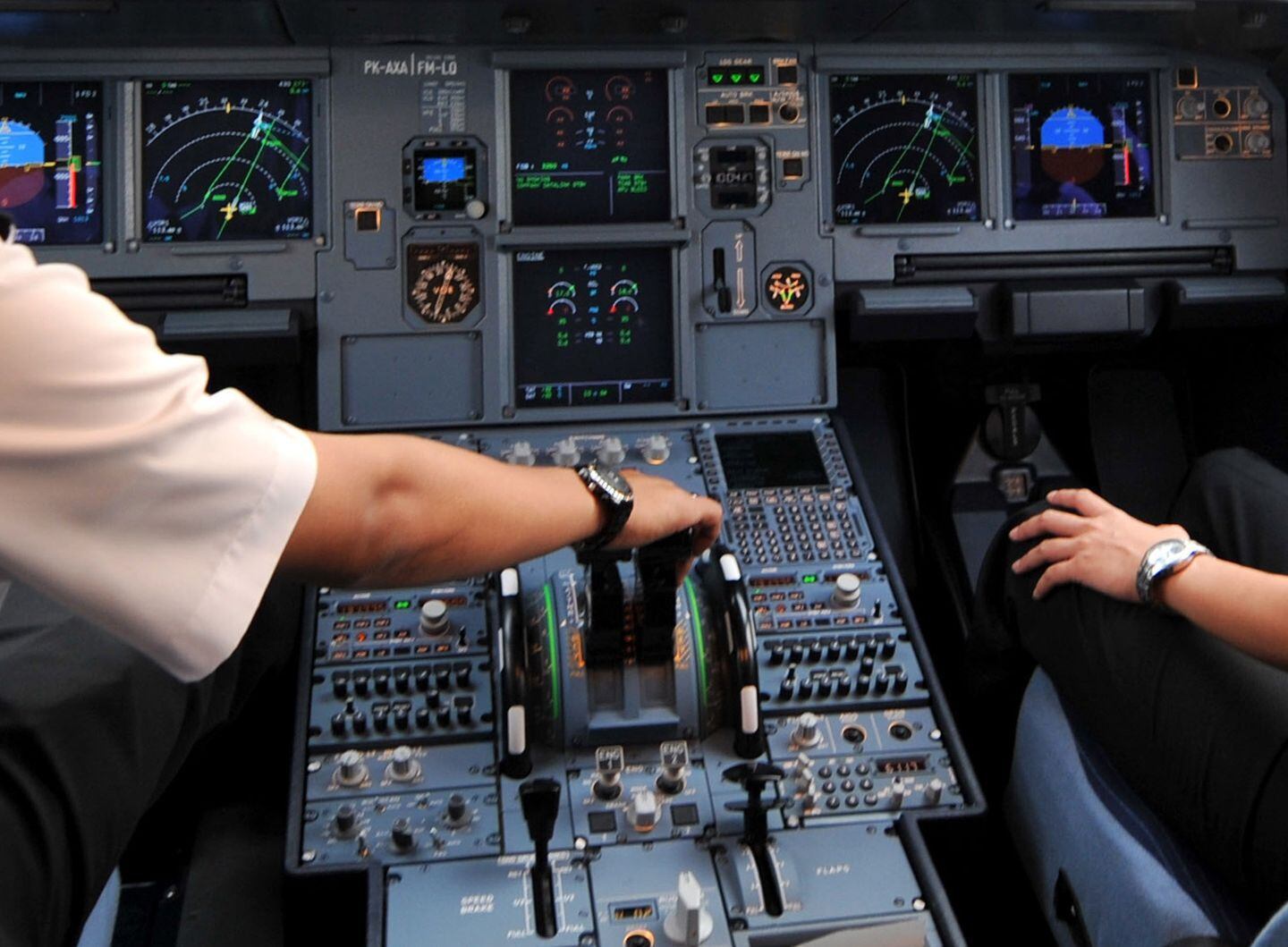 Crash de l'A320: l'Australie impose deux personnes en permanence dans le  cockpit – L'Express