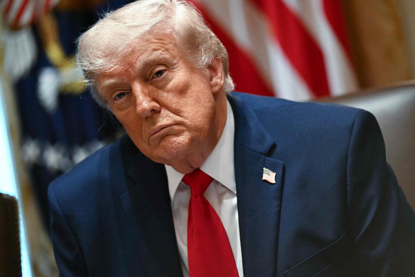 Nouveau revers judiciaire pour Donald Trump : un juge fédéral gèle le fonds  créé pour indemniser ses partisans poursuivis en justice sous Joe Biden