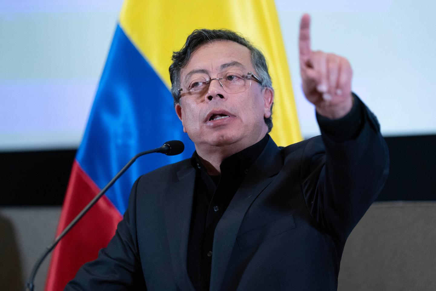 Crise diplomatique entre l'Equateur et la Colombie : Quito rappelle son  ambassadeur après des propos de Gustavo Petro sur Jorge Glas