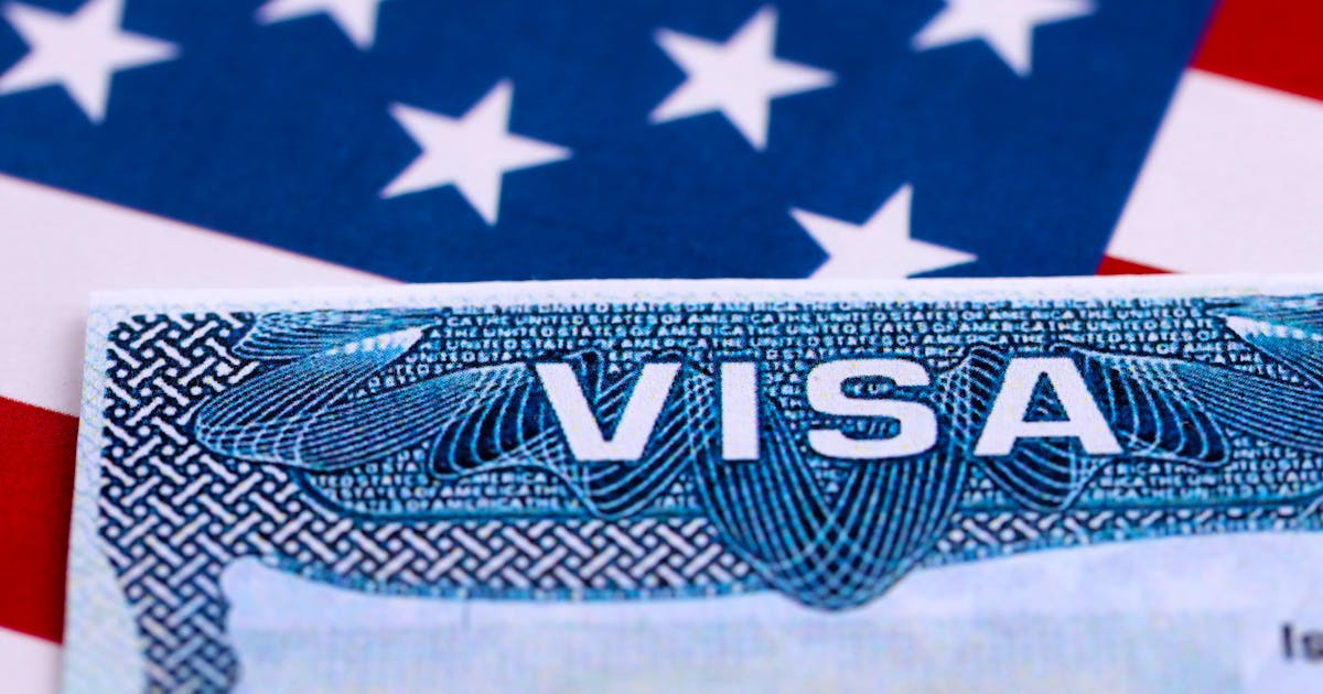 Green Card: Sous la pression de l'opinion, Washington fait marche arrière  sur une règle controversée | blue News