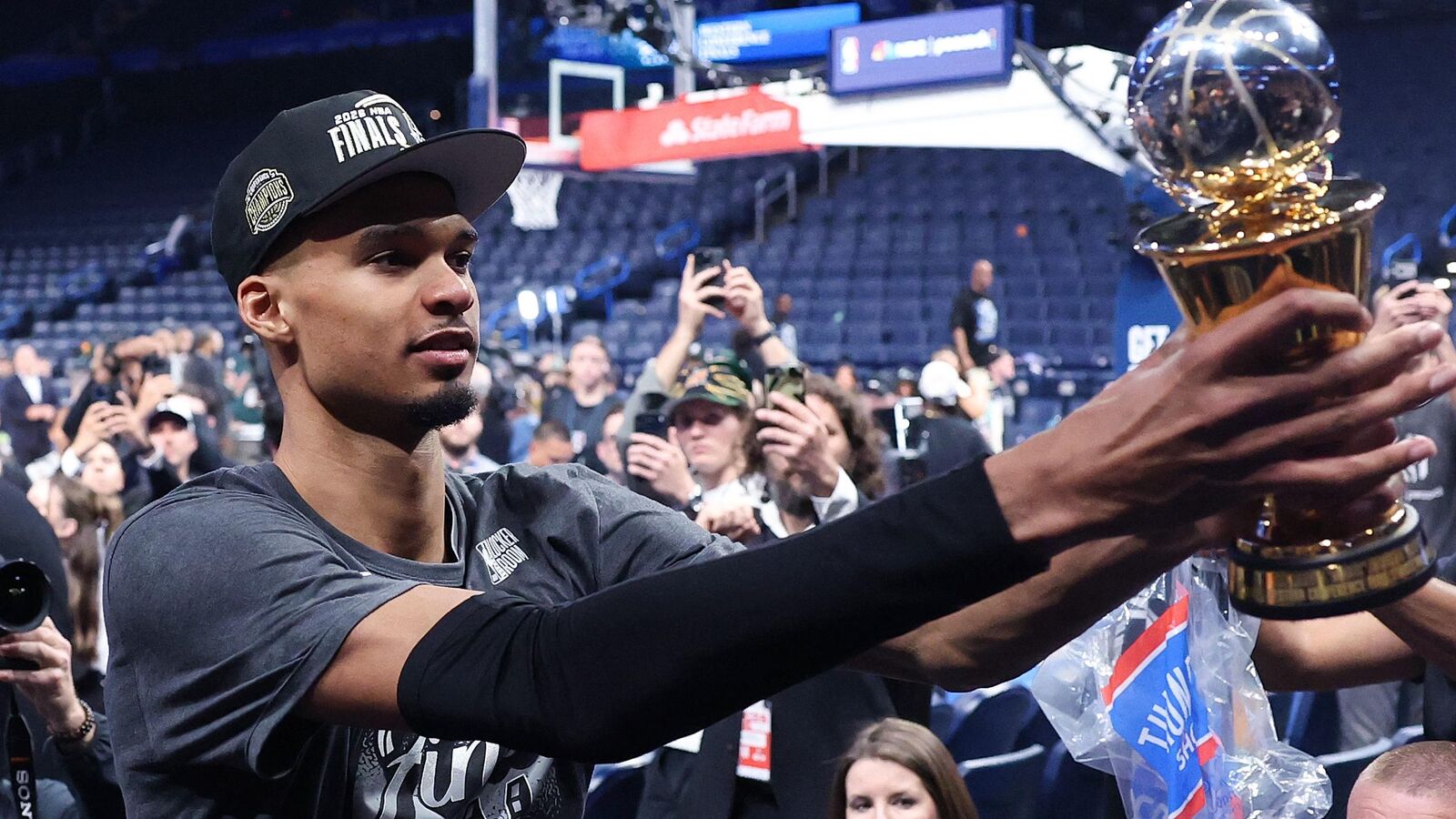 NBA : Victor Wembanyama désigné MVP des finales de la conférence ouest après  la victoire des Spurs face au Thunder - Le Parisien