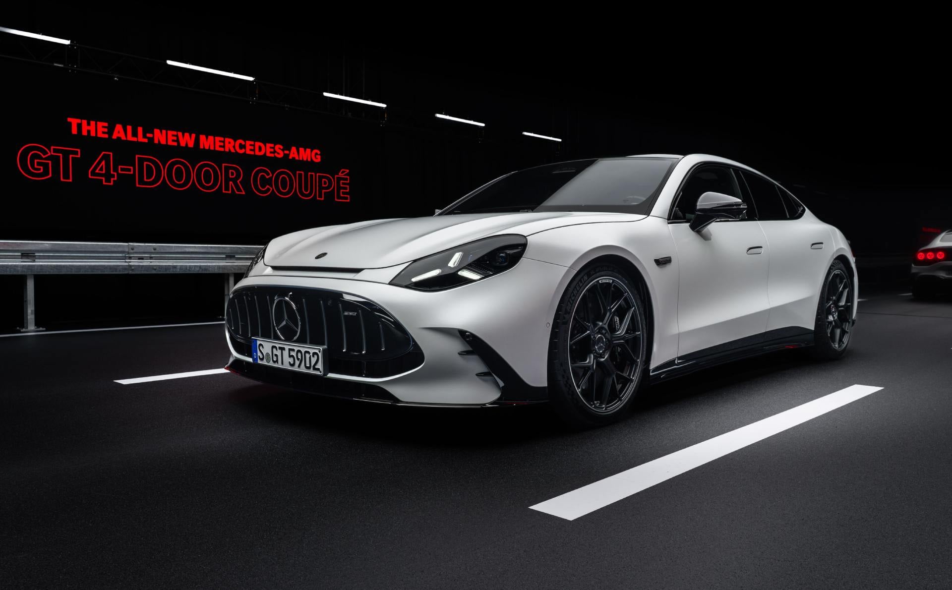 La Mercedes-AMG GT électrique frappe fort : 1 169 ch, 11 minutes de recharge  et un “mode V8” qui va faire parler