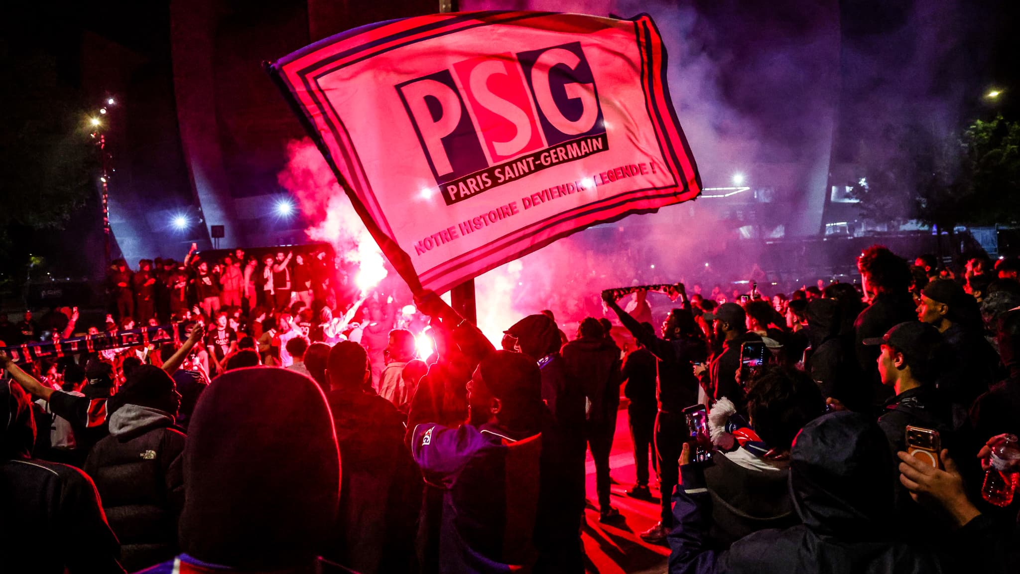 PSG-Arsenal: "On s'attend au même niveau de violence", le ministre de  l'Intérieur anticipe des "débordements" en marge de la finale de Ligue des  champions