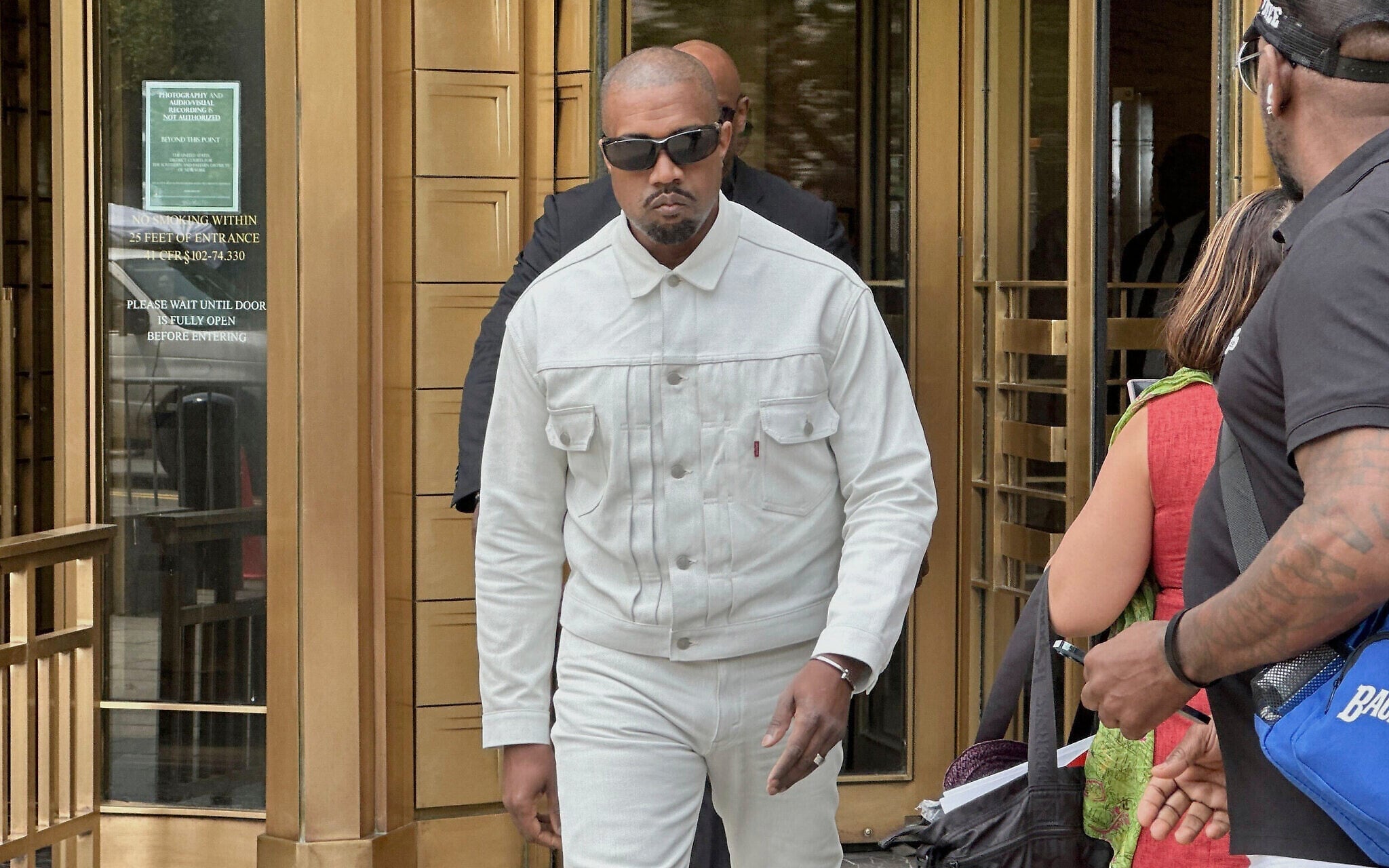 L'Italie annule le concert de Kanye West suite aux inquiétudes exprimées  par la communauté juive - The Times of Israël