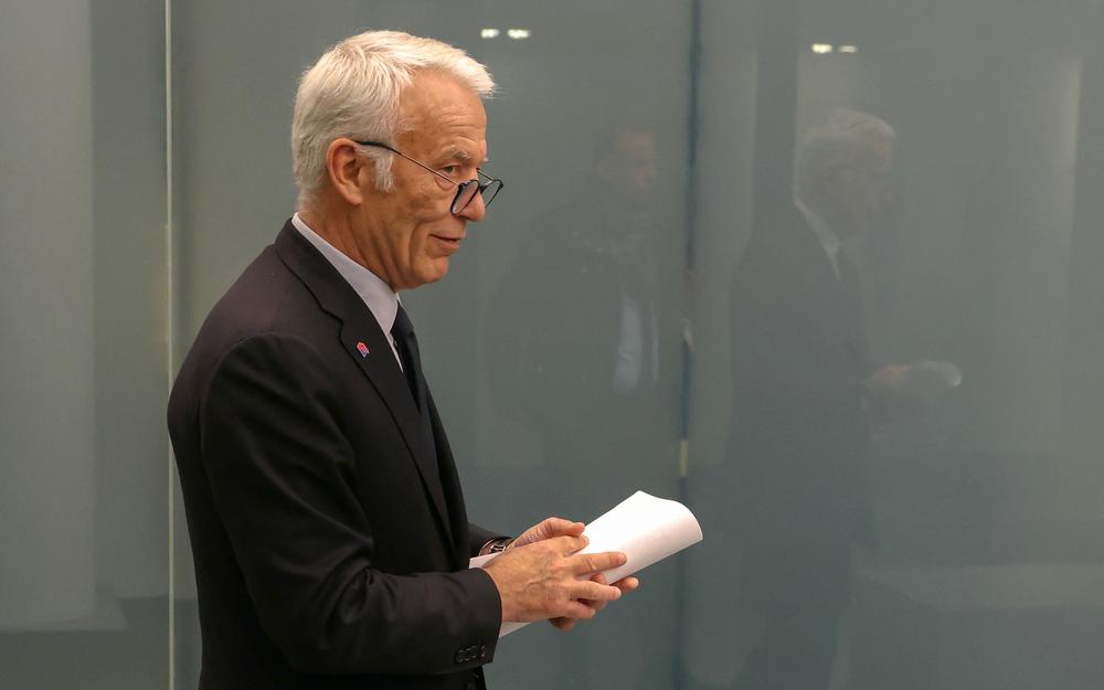 Le patronat dénonce une « double peine » après l'annonce du gel des  allègements de cotisations