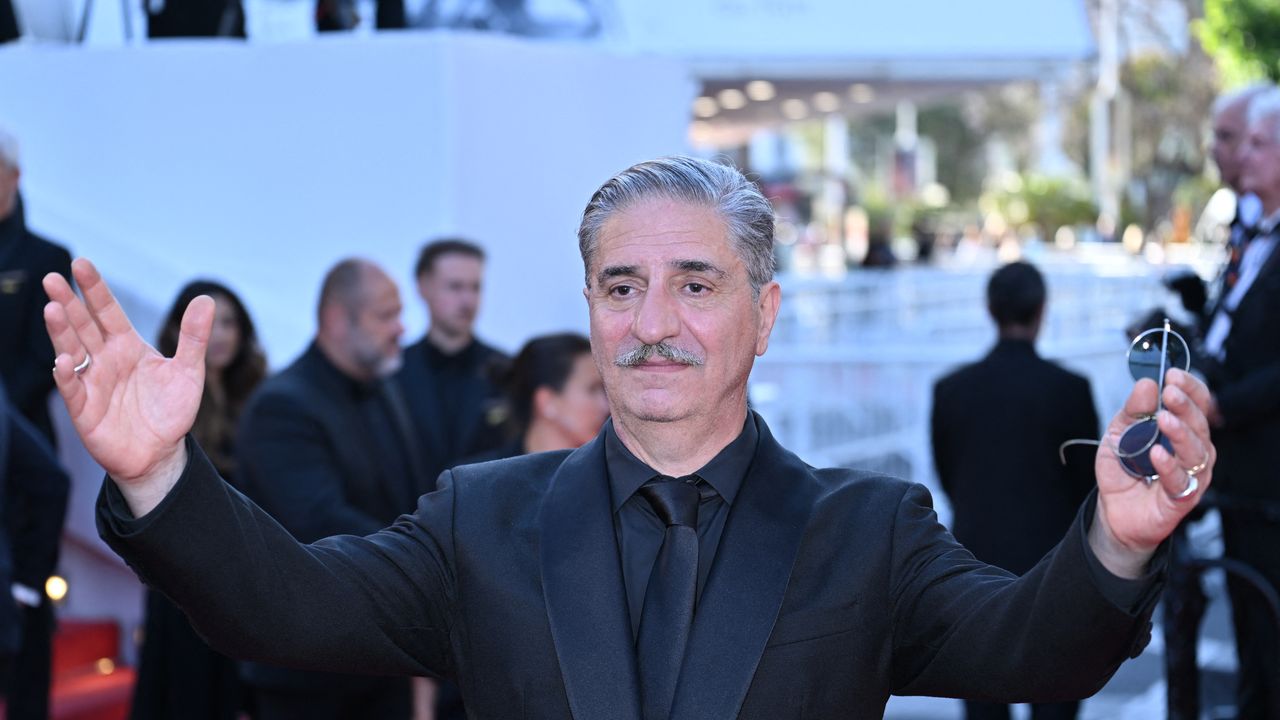REVIVEZ - Cannes 2026, jour 9 : c'était la folie De Gaulle sur les marches  | TF1 Info