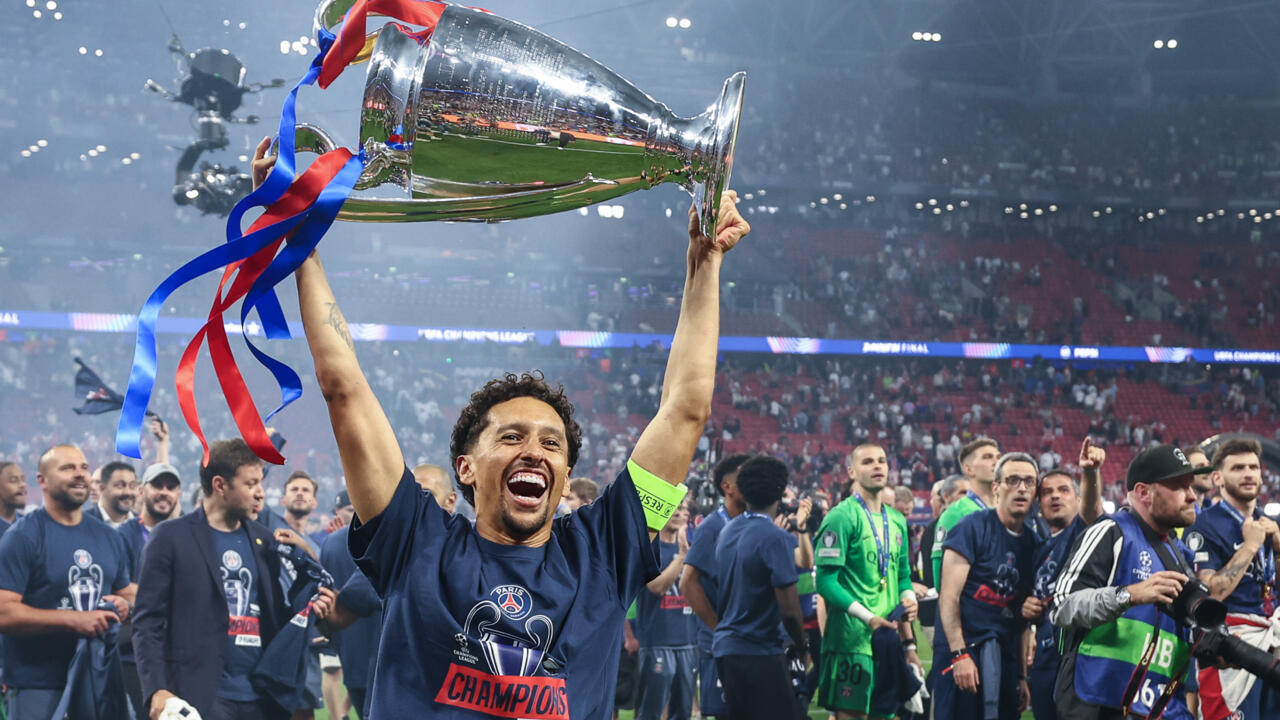 Légendaires", "invincibles" : les héros du PSG rentrent à Paris pour fêter  leur doublé européen - France 24