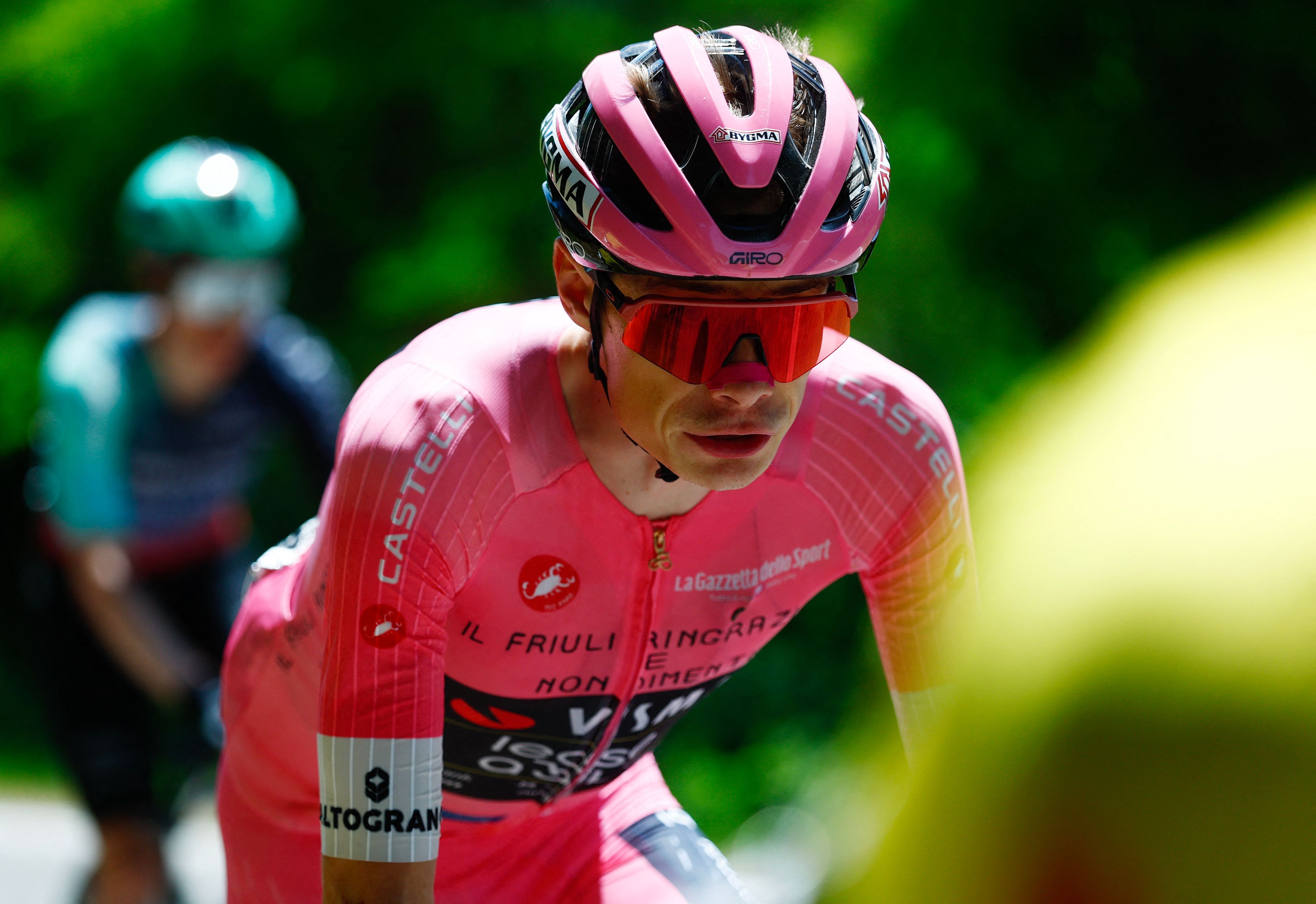 Vingegaard remporte le Giro 2026 et rejoint le cercle des vainqueurs des trois  grands Tours