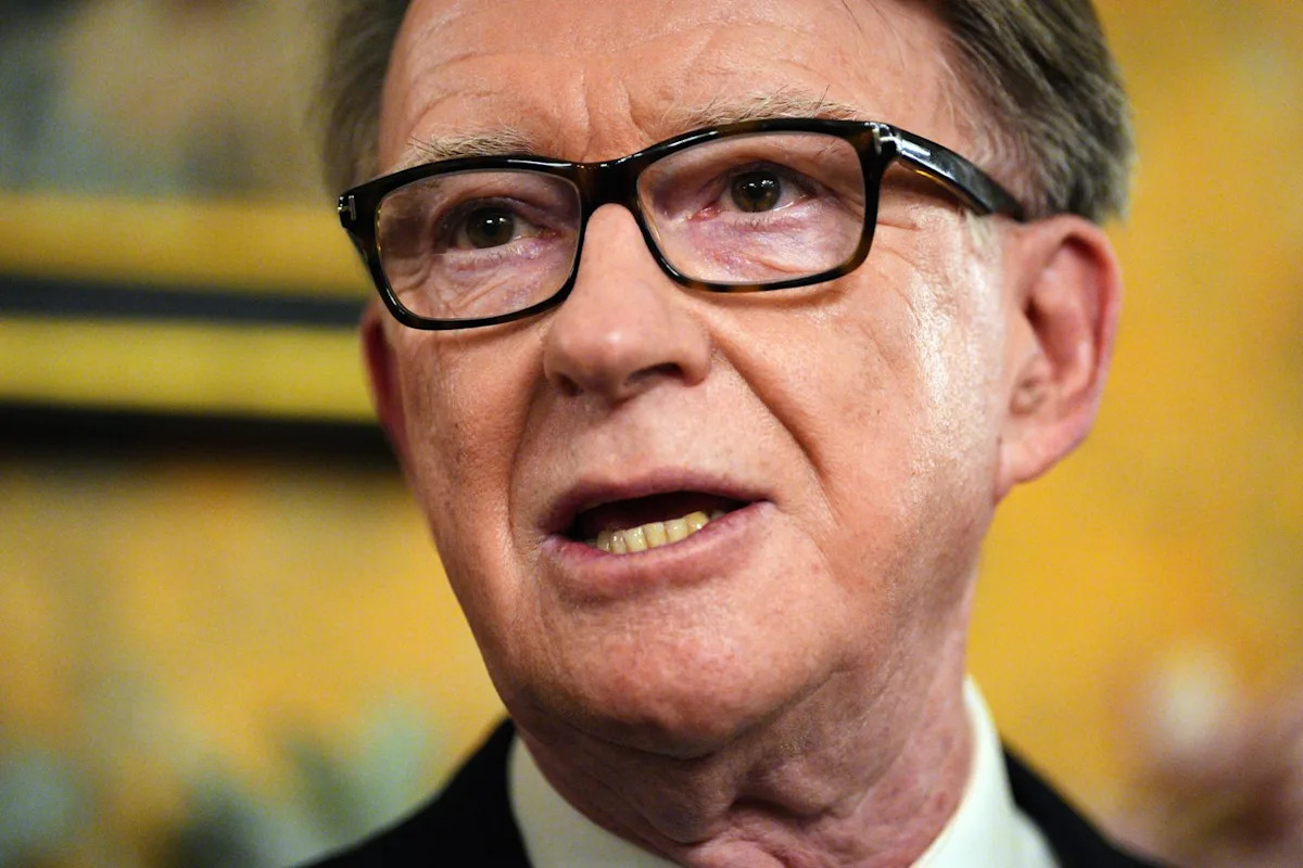 Affaire Epstein: le R.-U. va publier des documents sur la nomination de  Mandelson - Yahoo Actualités France