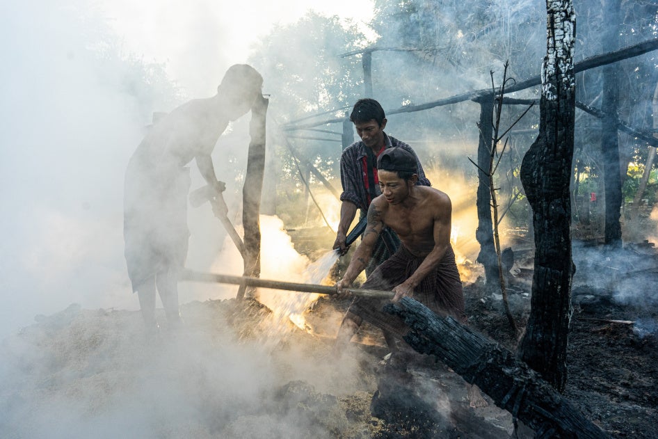 Myanmar : Cinq ans après le coup d'État, la junte poursuit ses atrocités |  Human Rights Watch