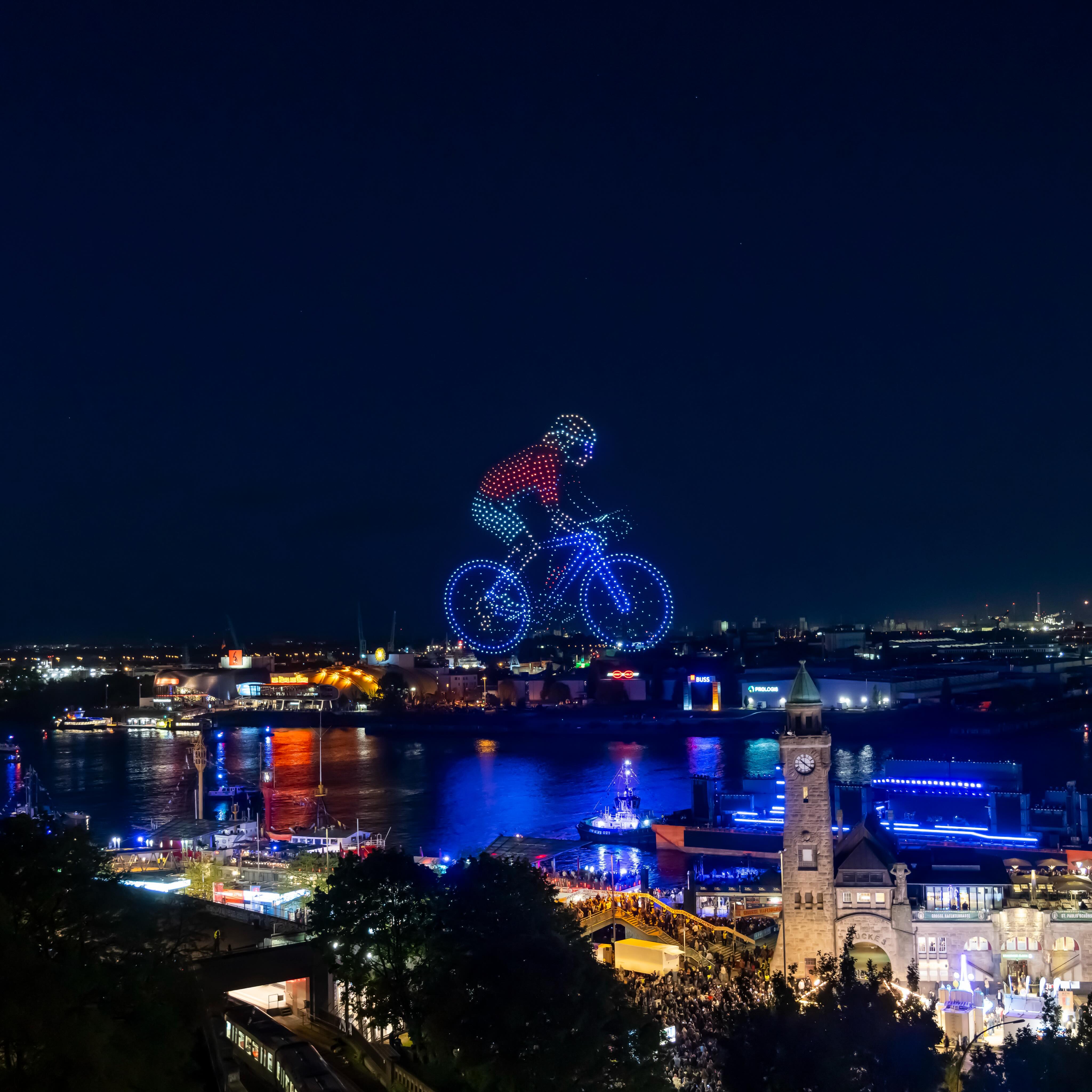 JO 2036-2044 : Hambourg célèbre sa candidature avec un gigantesque  spectacle de drones – Sport & Société