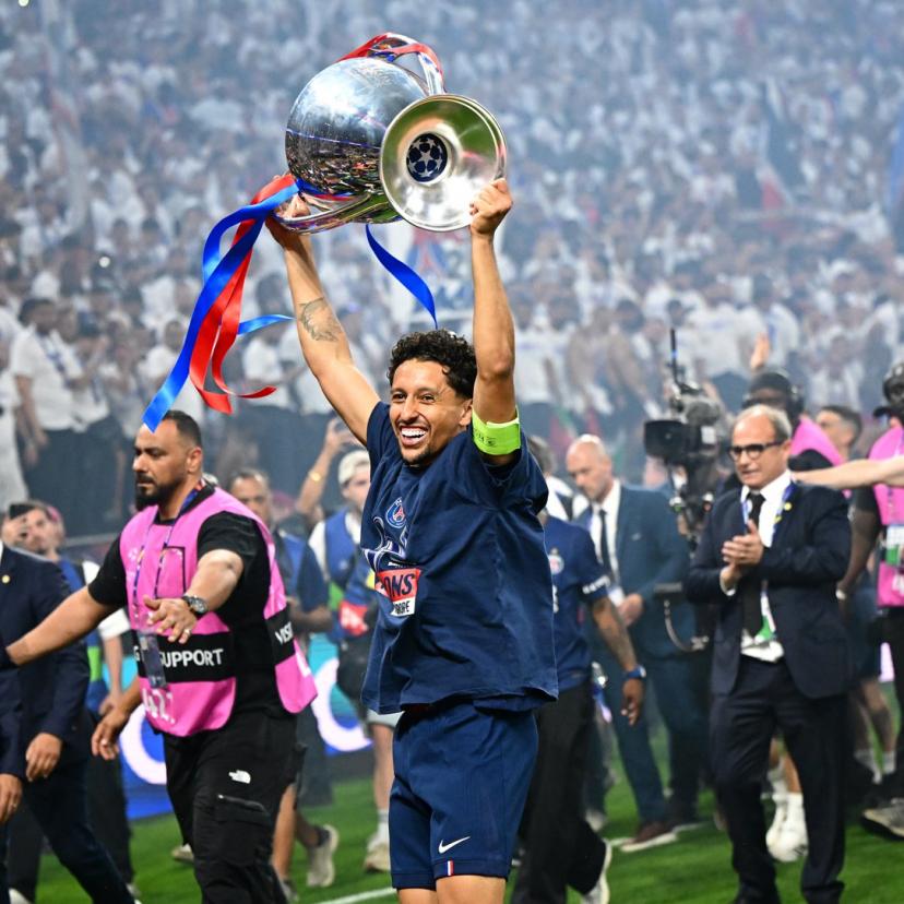 Une c'est historique, deux c'est légendaire » : voyage au coeur du bonheur  du PSG à Budapest