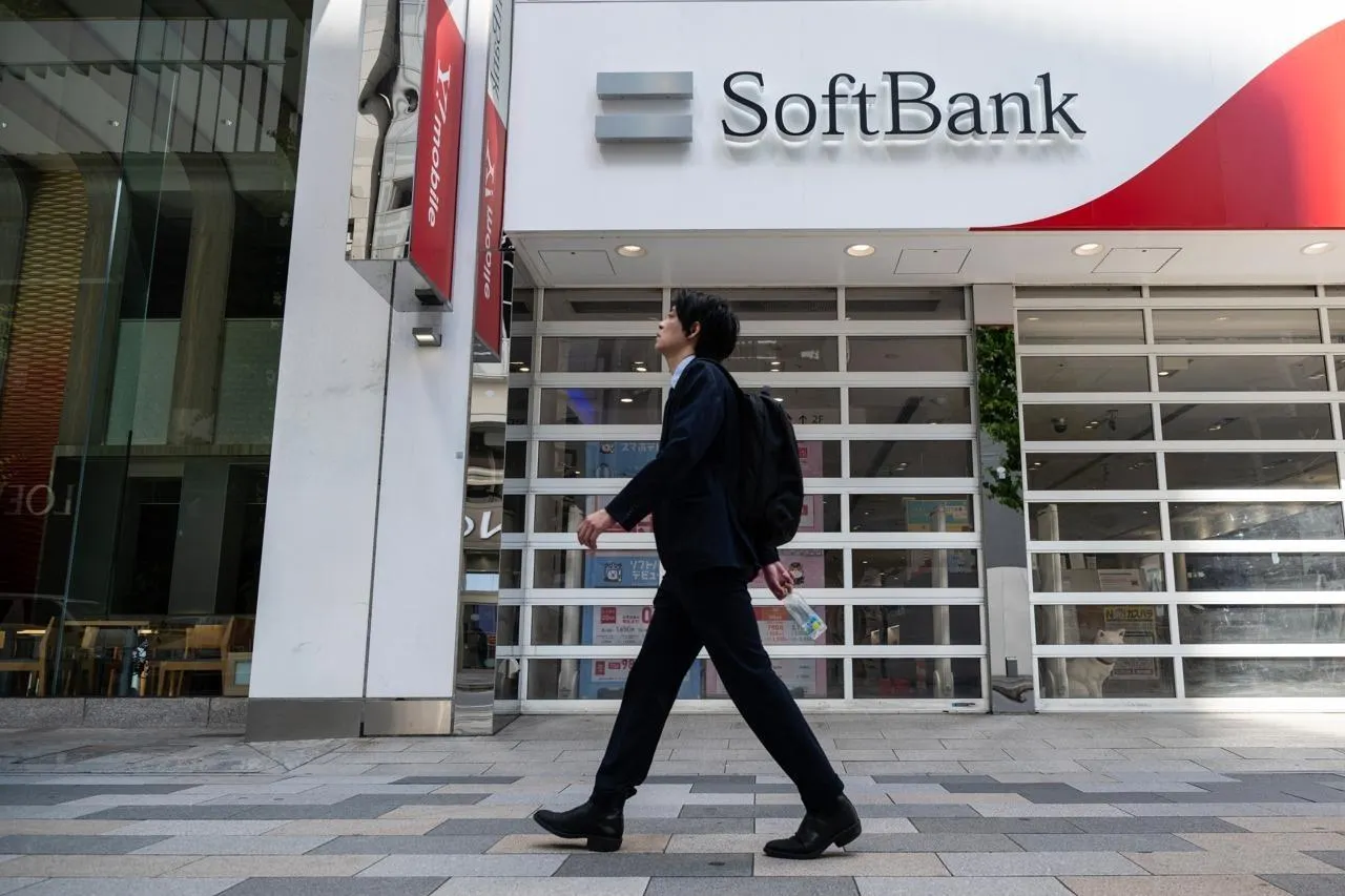 Le japonais SoftBank annonce un investissement record de 75 milliards  d'euros en France lié à - Caen.maville.com