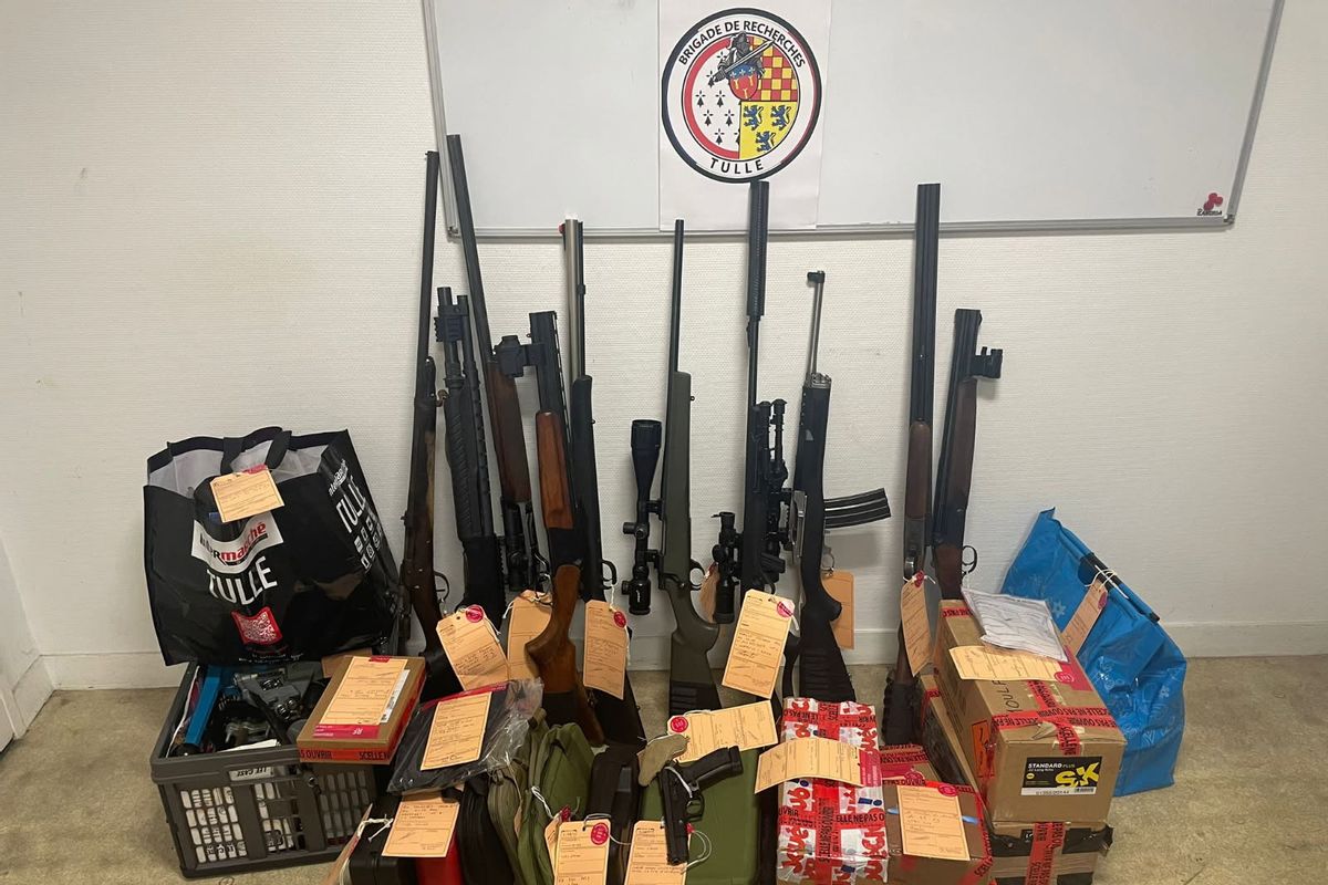 Un homme et une femme condamnés après une saisie d'armes et de matériels de  guerre à leur domicile par la gendarmerie en Corrèze - Le Populaire du  Centre