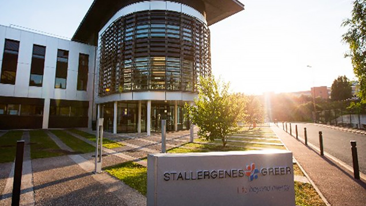 Stallergenes investit en France - YouTube