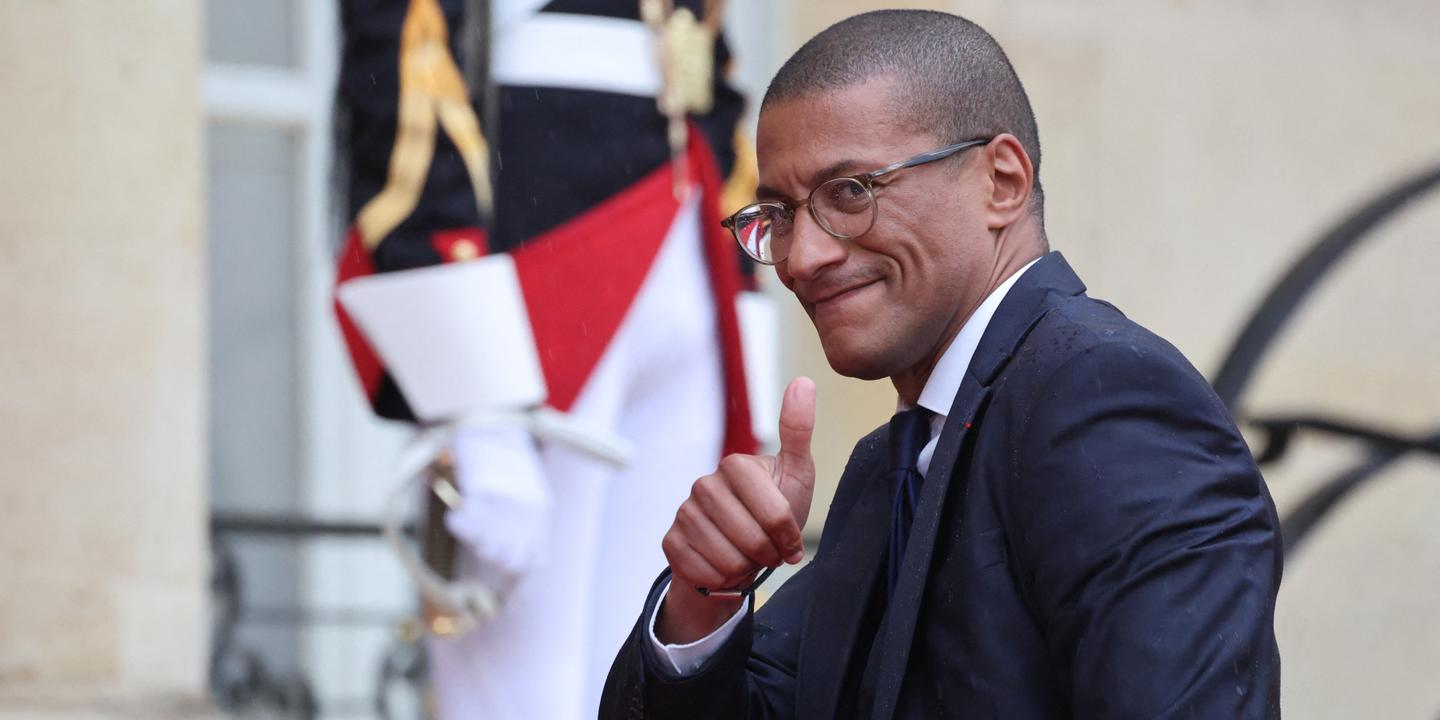 Karim Bouamrane, le maire socialiste de Saint-Ouen, dit qu'il pourrait être  une « solution » pour 2027
