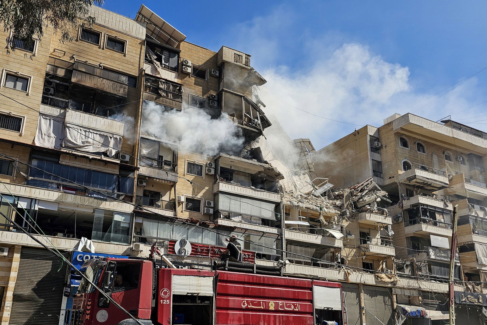 Israël bombarde la banlieue sud de Beyrouth et ordonne à nouveau aux  habitants d'une vaste partie du sud du Liban d'évacuer | Le Devoir
