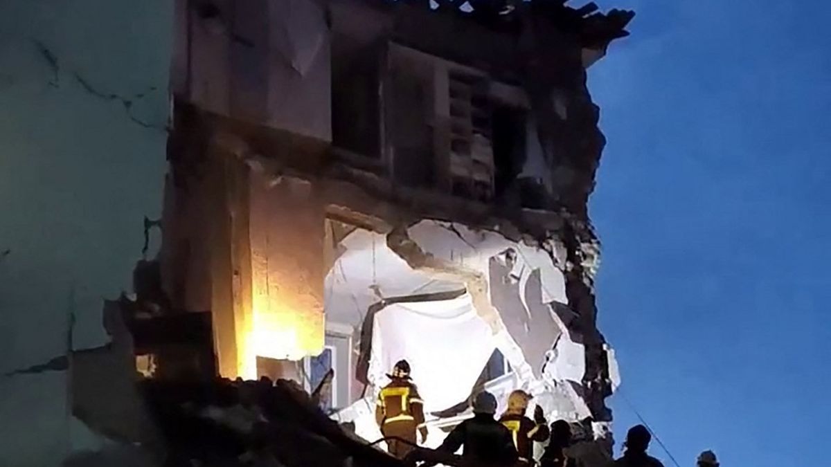 Guerre en Ukraine : deux morts en Russie dans une attaque de drones, Kiev  dit avoir visé une raffinerie – franceinfo