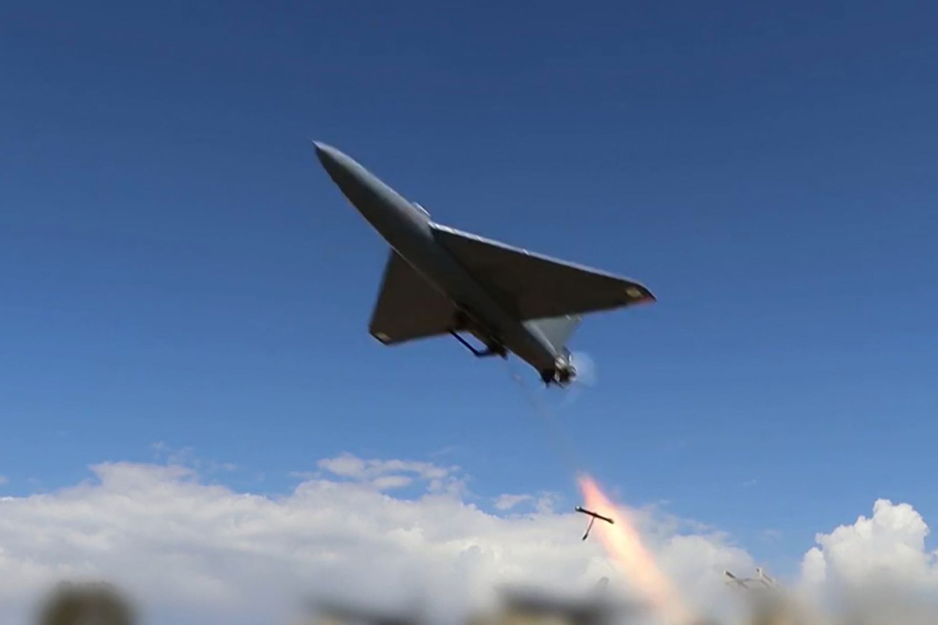 L'armée du Koweït dit faire face à une attaque de missiles et drones