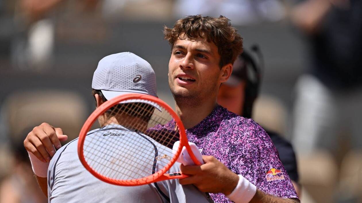 Roland-Garros. Flavio Cobolli qualifié pour les quarts de finale après  avoir perdu son premier set dans le tournoi