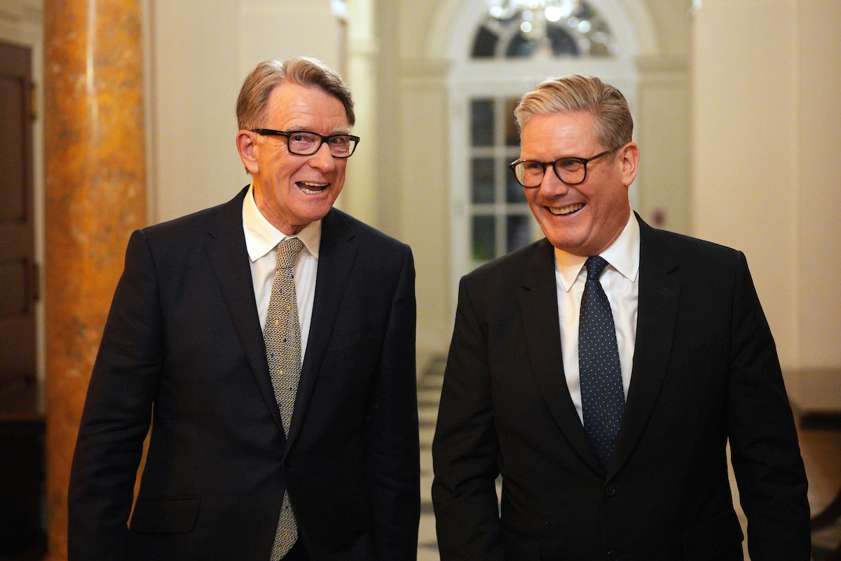 Au Royaume-Uni, la révélation que Peter Mandelson tuyautait Jeffrey Epstein  plombe Keir Starmer - La Libre