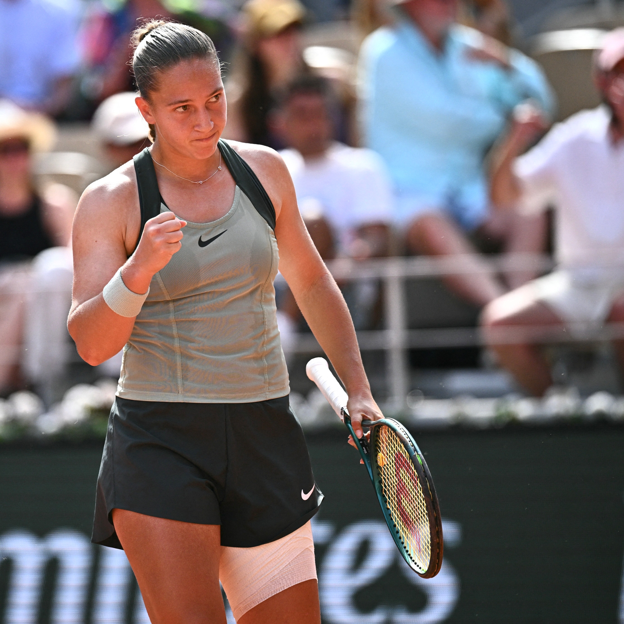 Roland-Garros : Diane Parry crée la surprise contre la 6e joueuse mondiale  et file en huitièmes de finale pour la première fois de sa carrière