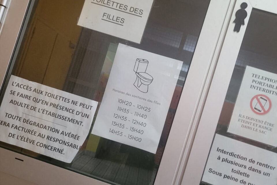 Incivilités, absence de papier... que se passe-t-il dans les toilettes de  ce collège près du Havre ?